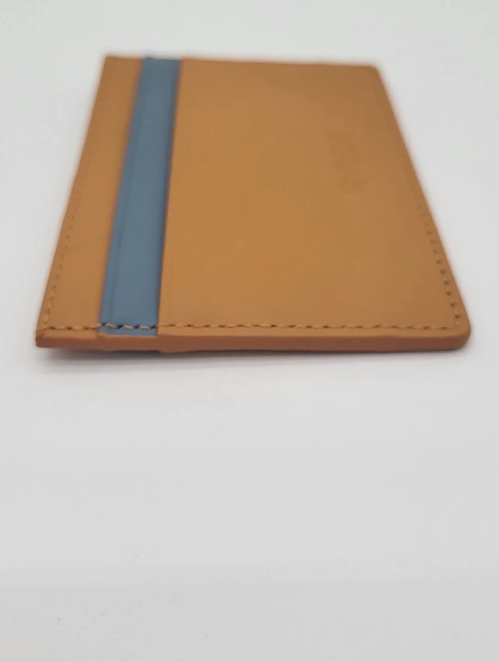 NWOTs Rylor Tan and Blue Slim Leather Card Holder